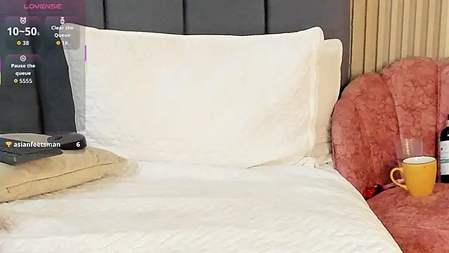 IrisCielo's cam snapshot