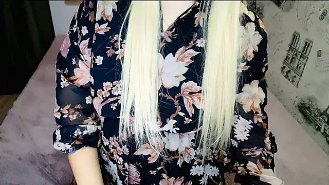 lovely-eyes's cam snapshot