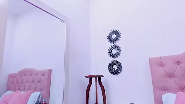 mia_collin_'s cam snapshot