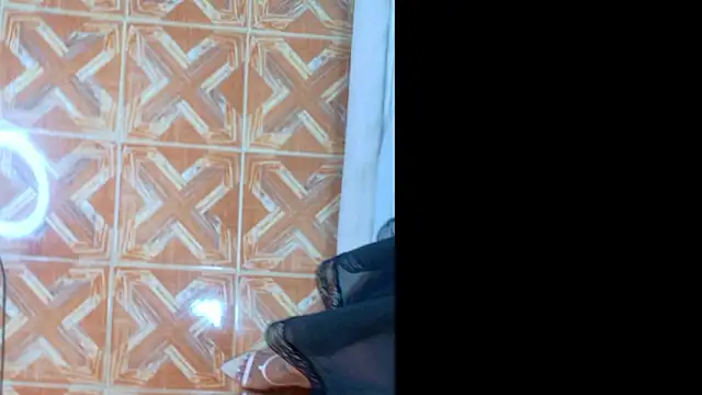 RiriiBrunette__'s cam snapshot