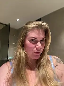 SexyBlondJoanna live sex cam