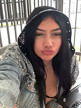 Georgia_Pink's cam snapshot