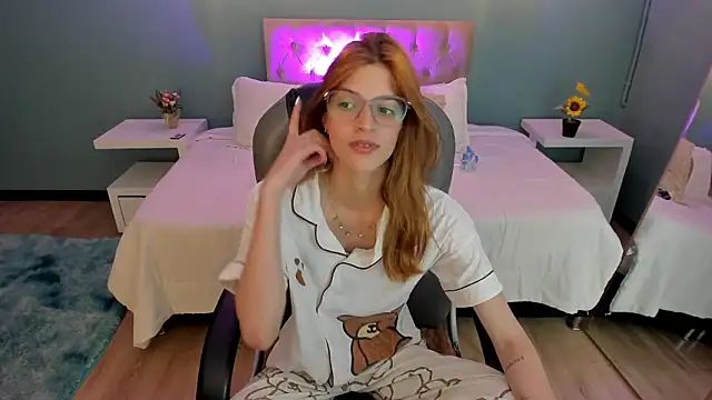 Nora_Vennucci's cam snapshot