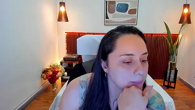 KatherineBond's cam snapshot