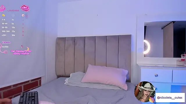 Niicoleta's cam snapshot