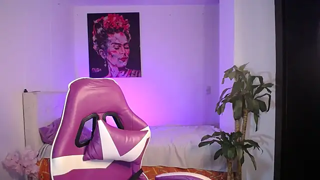 esmeraldaa230 live sex cam