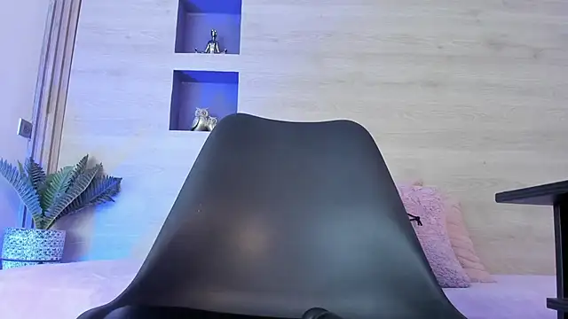 Dakotagloss's cam snapshot