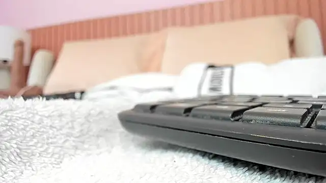 zara_lopez's cam snapshot