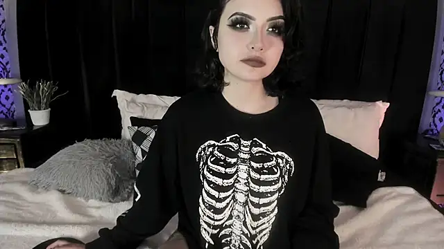 Adeelinee's cam snapshot