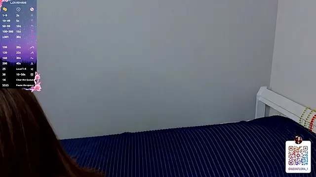 ShannaRois's cam snapshot