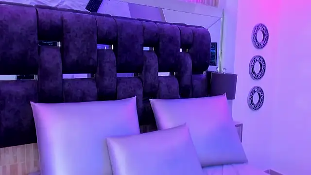 Charlotte_Myers's cam snapshot