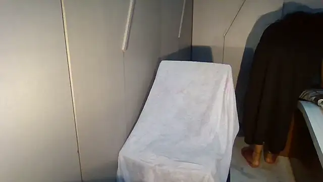 Yashika_Loves's cam snapshot