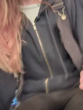 GoldenFlameGoddess live sex cam