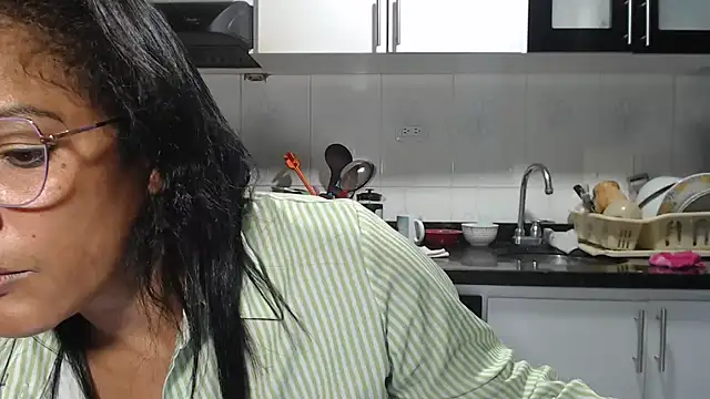 kateleyagrey's cam snapshot