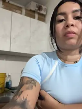 Pretty_Isadora's cam snapshot