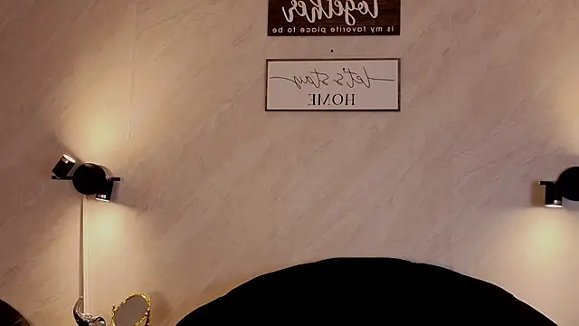 Emilia_Bons's cam snapshot