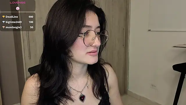 AlessandraLB's cam snapshot