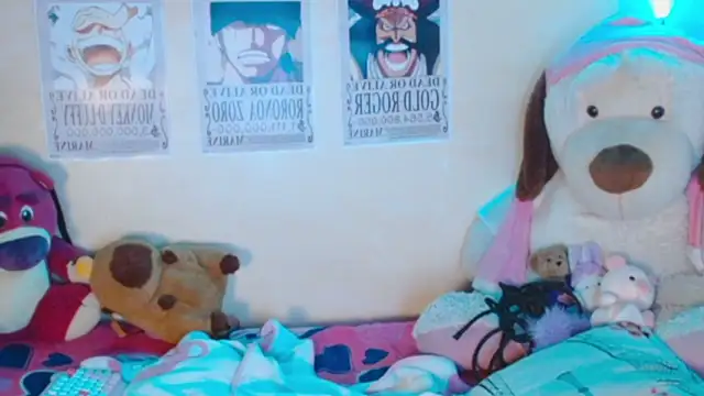 Ellope_'s cam snapshot