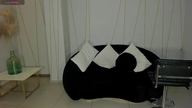 SunnyRivers live sex cam