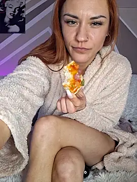 SlimBellaa live sex cam