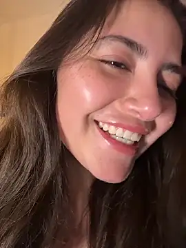 sukhakunis1 live sex cam