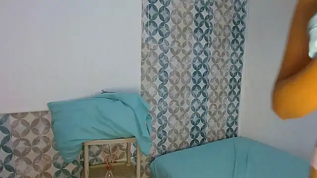 Emilybateee live sex cam