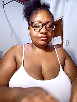 YELLOW_BONE's cam snapshot