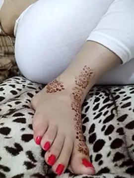 Bombamom's cam snapshot