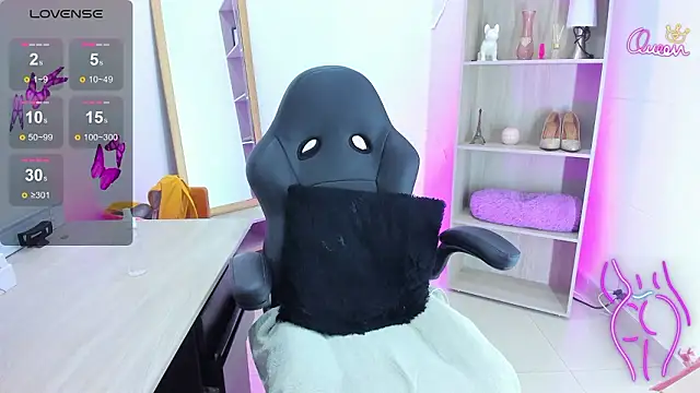 Evangeline_johns's cam snapshot