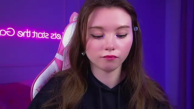 KeiraAsti's cam snapshot