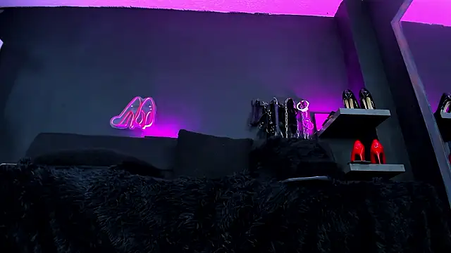 DelaneyStone's cam snapshot