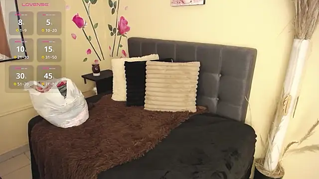 BrendaRojas_'s cam snapshot