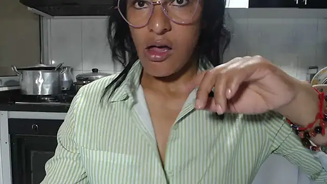 kateleyagrey's cam snapshot