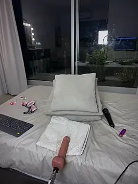 IvonneJoy's cam snapshot