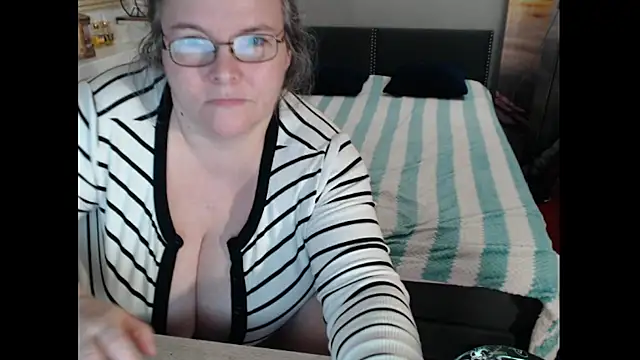 Sweetboobs live sex cam