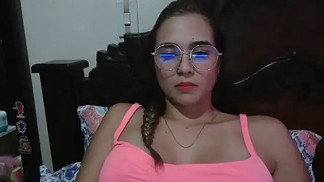 trianabell live sex cam