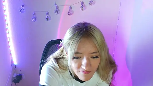 Lya1_ch's cam snapshot