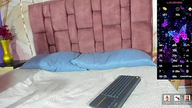 aby_divine's cam snapshot