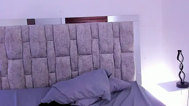 LunaQueen16's cam snapshot