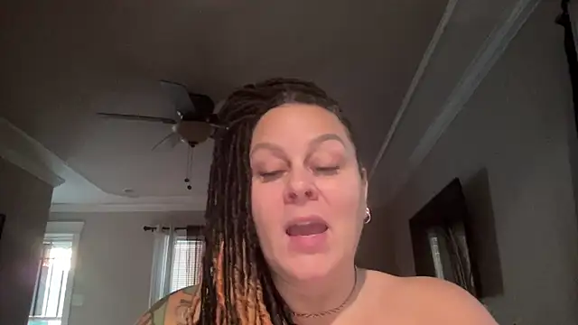 WorldsGreatestCockRater's cam snapshot