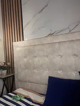 Honey_noir's cam snapshot