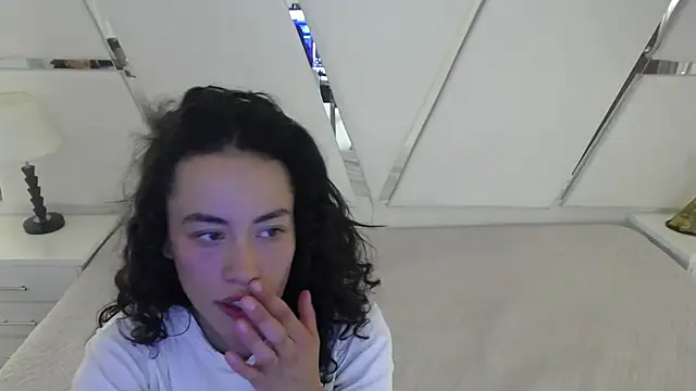 oblivionlove's cam snapshot