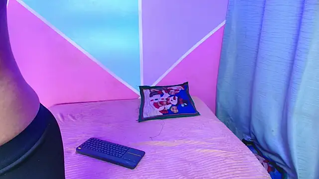 joe_luna's cam snapshot