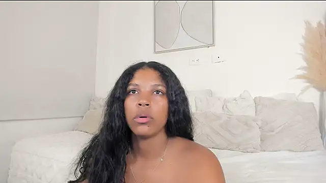 ZOEGARNER01's cam snapshot