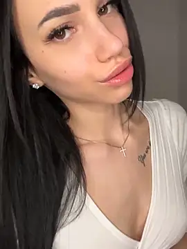 ilariea_girl live sex cam