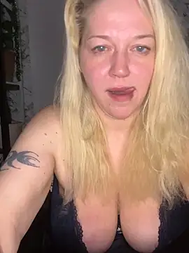 JenniferCarmen's cam snapshot