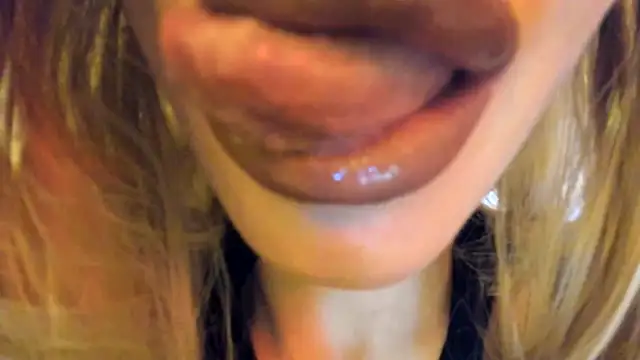 Politeeliza's cam snapshot