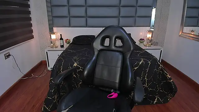 Valery_jame's cam snapshot