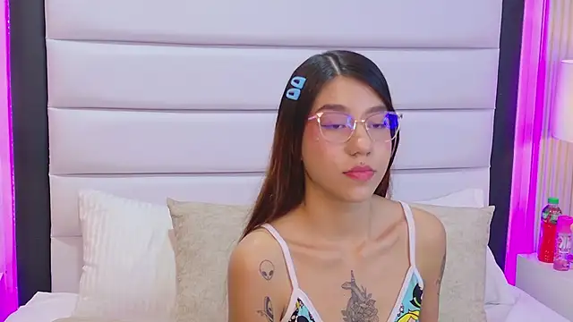 VioletFroost's cam snapshot