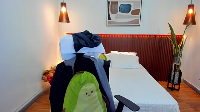 KatherineBond's cam snapshot